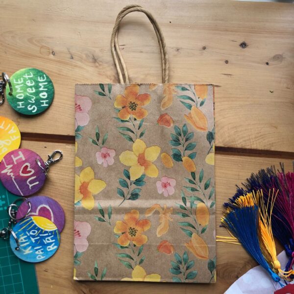 flowers kraft gift bag 21 x 13 cm